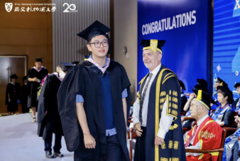 学子故事丨李宸锐：金融英语视角下的城市探索者，用复合能力回应时代命题